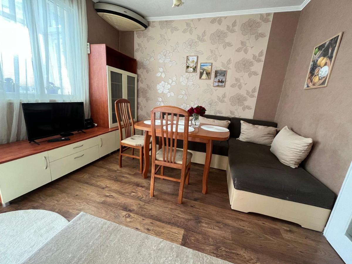 Apartment Acacia Varna Esterno foto